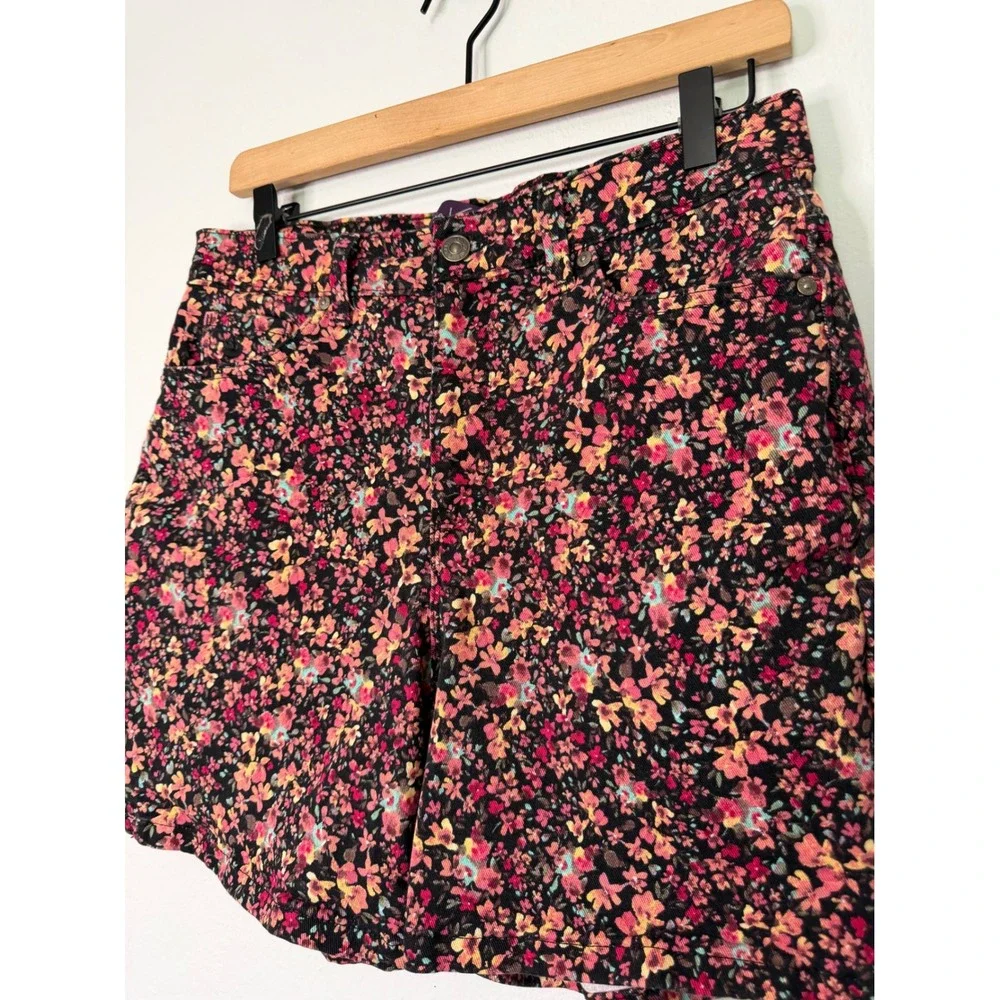 Vintage 90's  - Floral Denim Shorts High Rise 5
